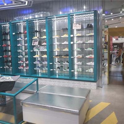 服饰鞋帽展柜-9