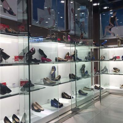 服饰鞋帽展柜-12